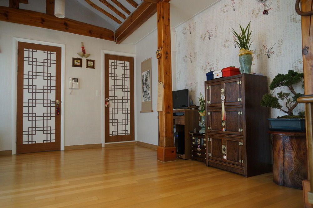 Dowonjeong Healing House Hotel